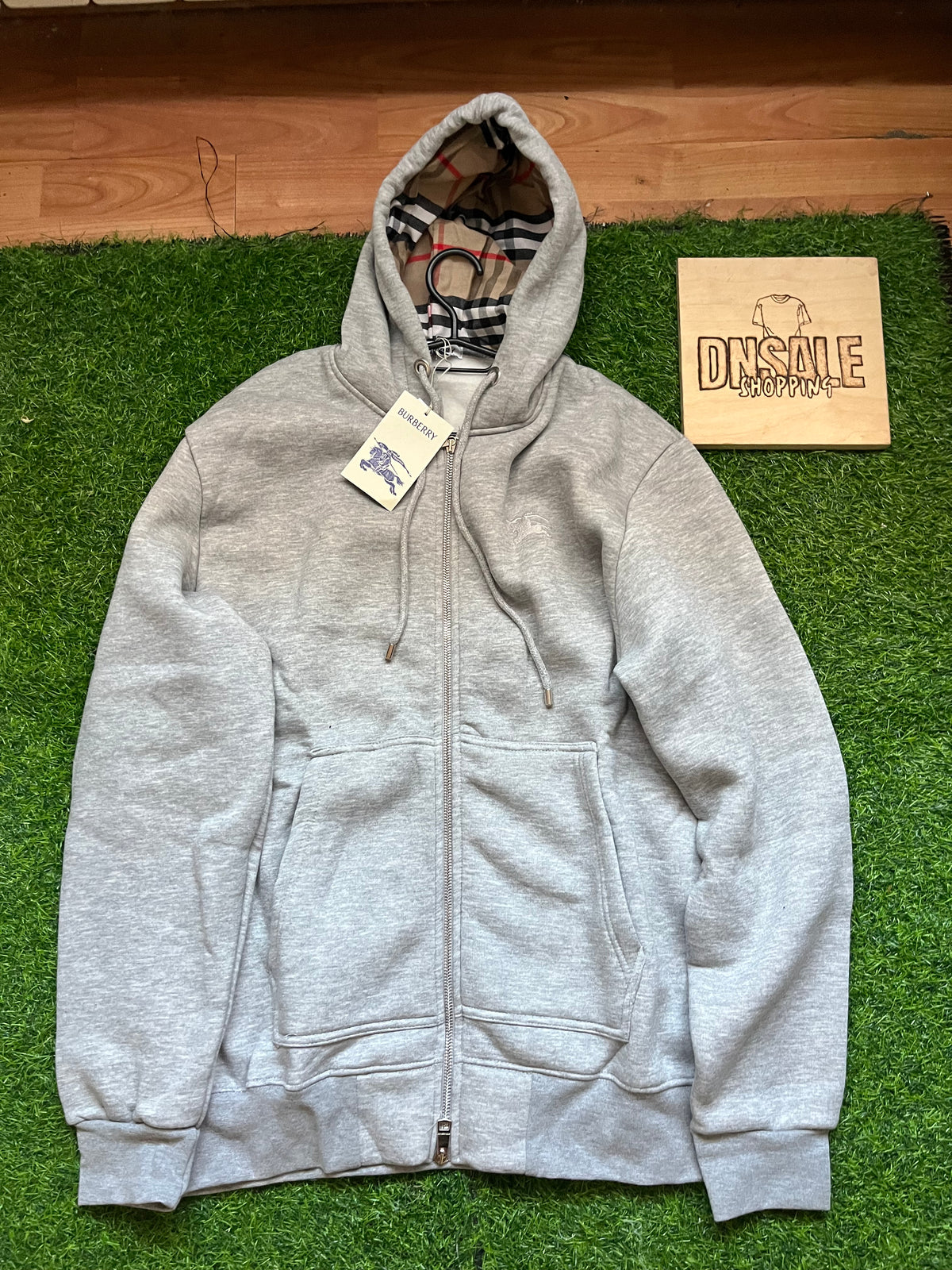 Burberry Duks Sivi -20%%