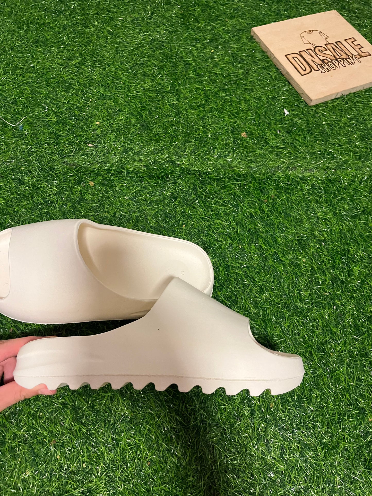 Yezzy Papuce Bele