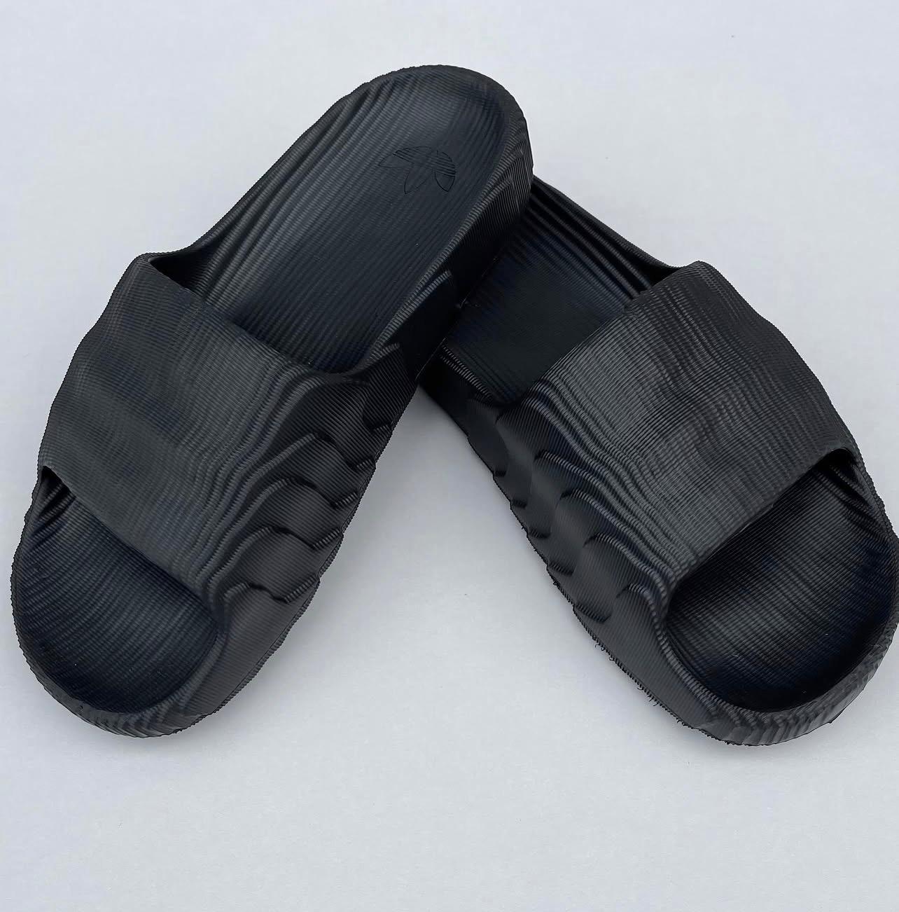 Yezzy Adilette Papuce Crne
