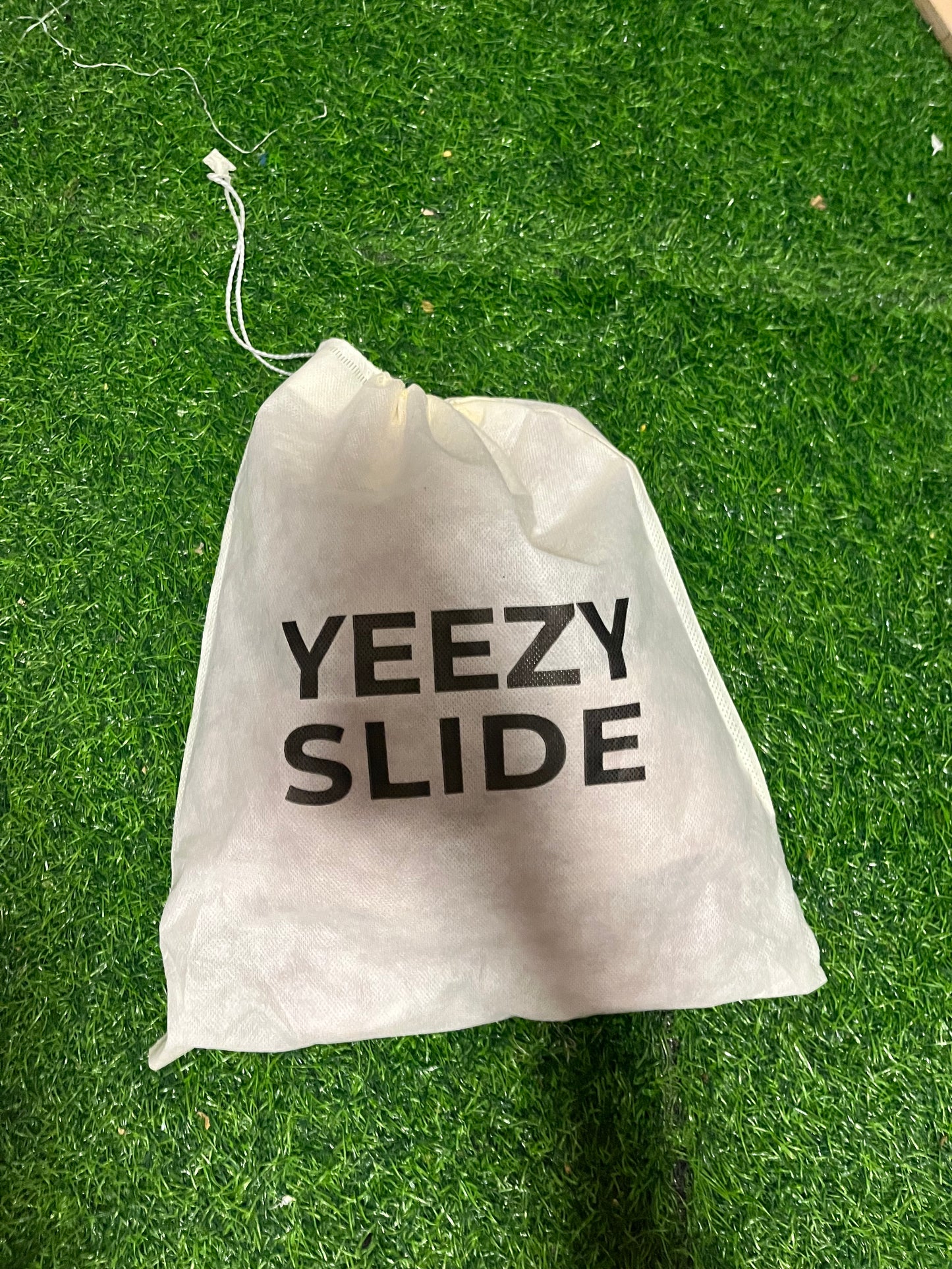 Yezzy Papuce