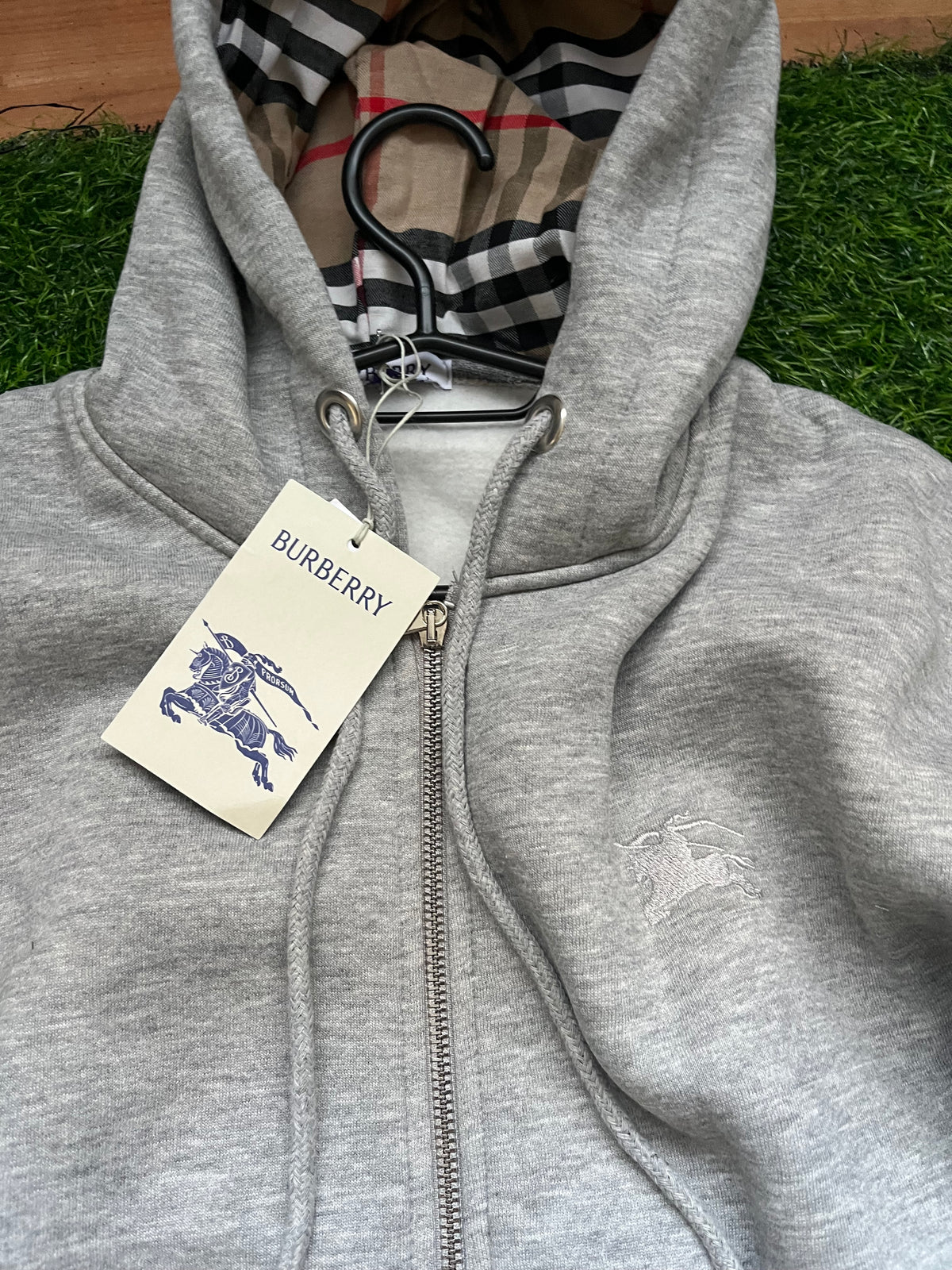 Burberry Duks Sivi -20%%
