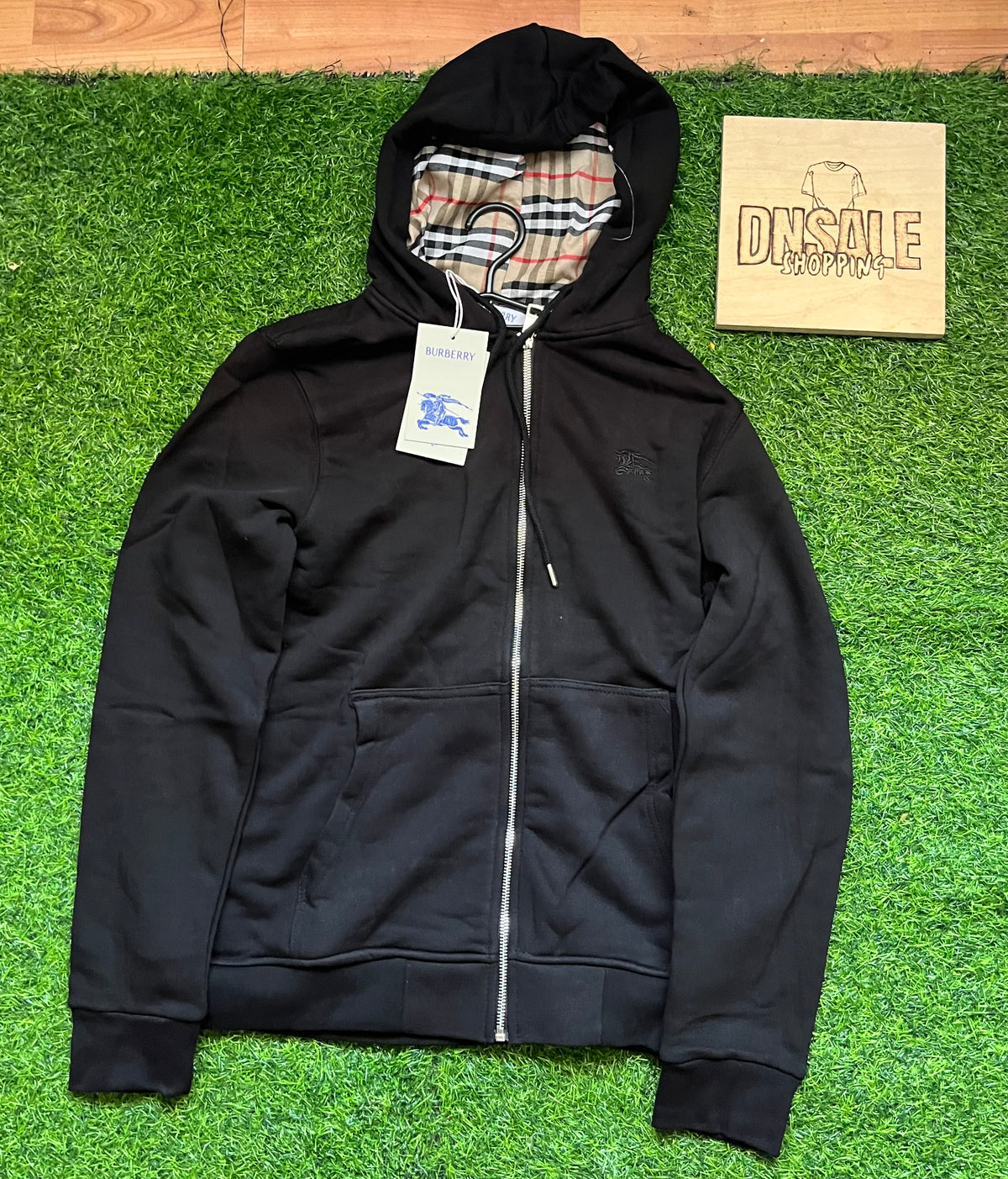 Burberry Duks Crni -20%%