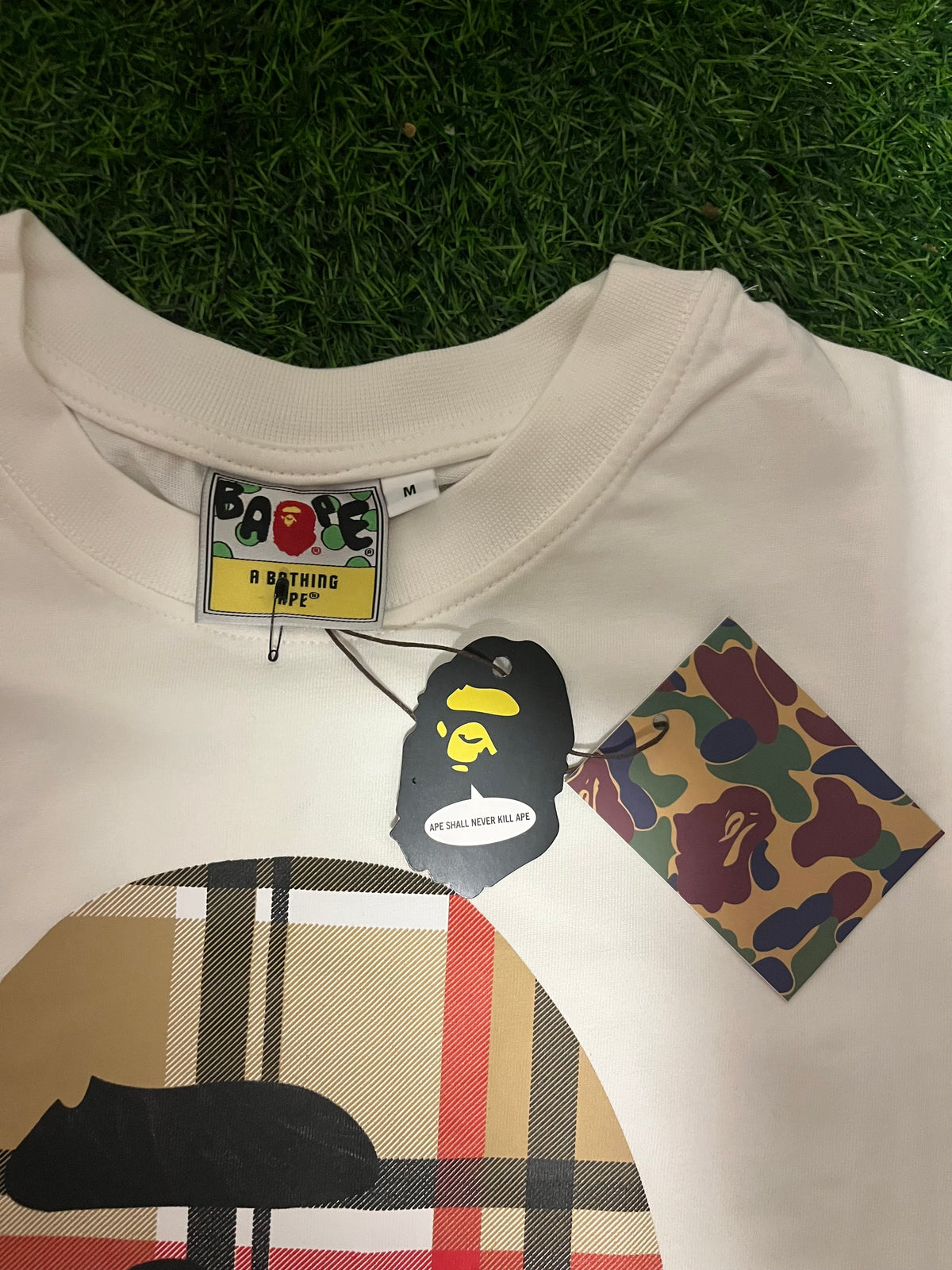 Bape x Burberry Majica Bela