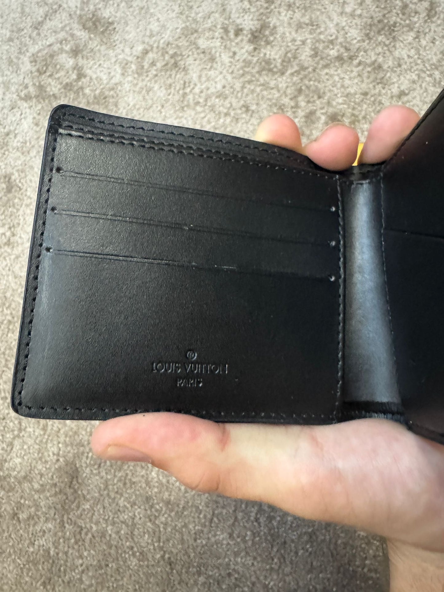 LV Novcanik ( -20%% )