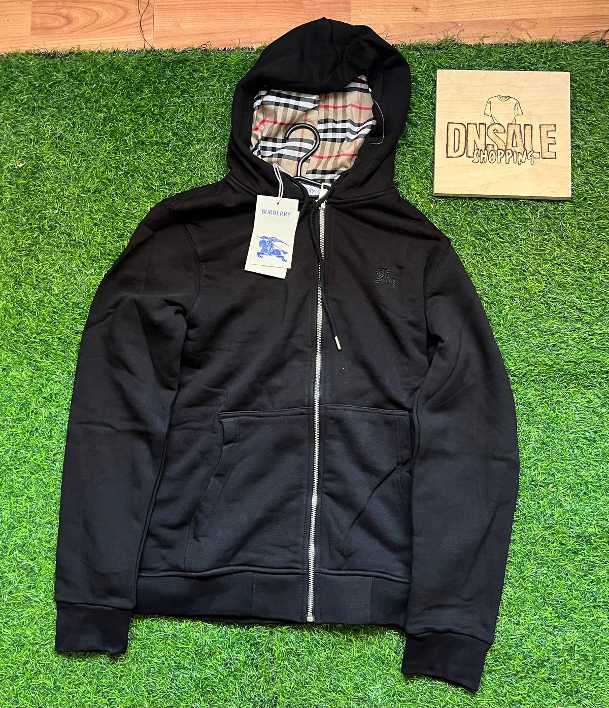 Burberry Duks Crni -20%%