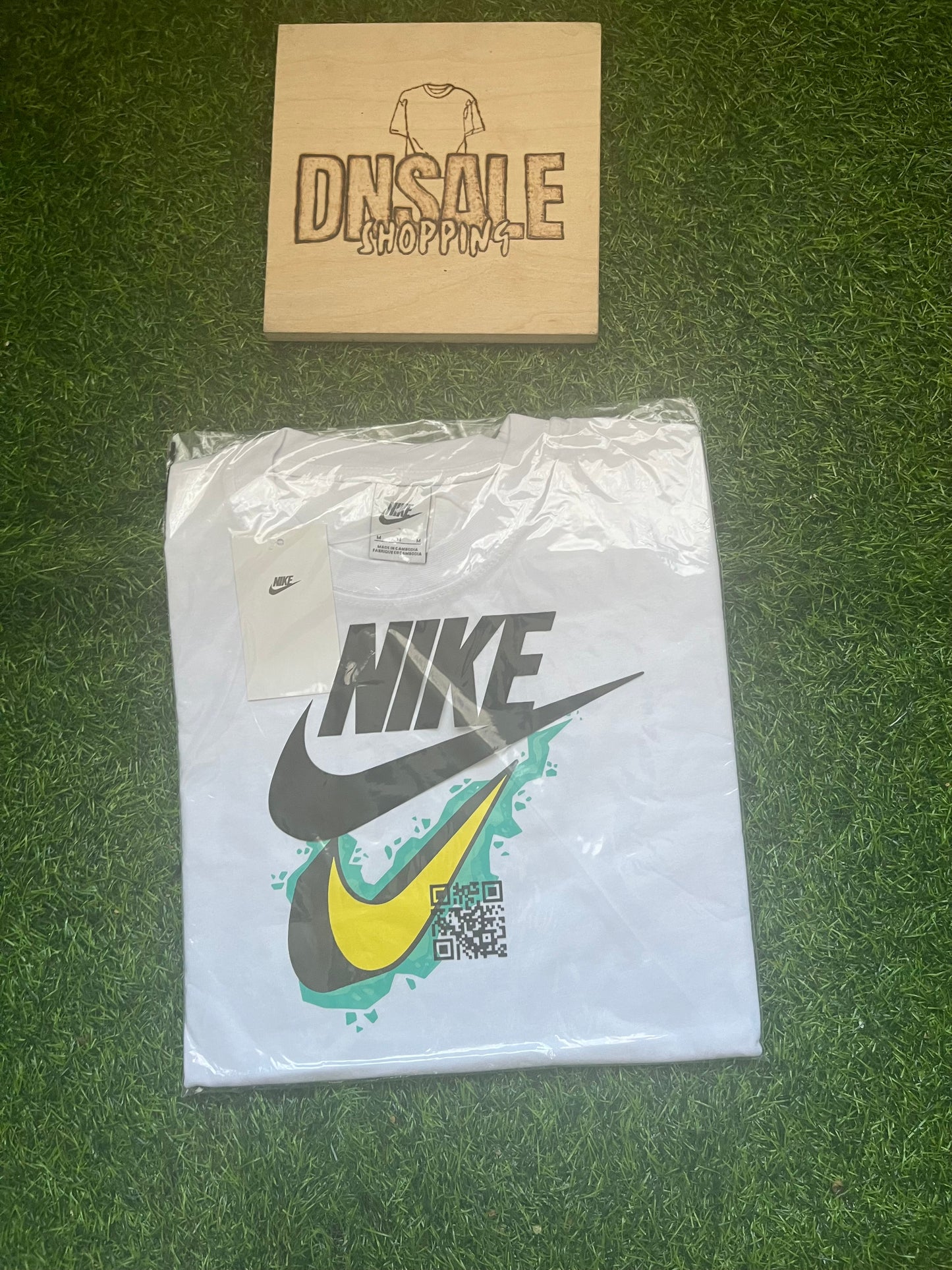 Nike Air Max 1 Majica Bela
