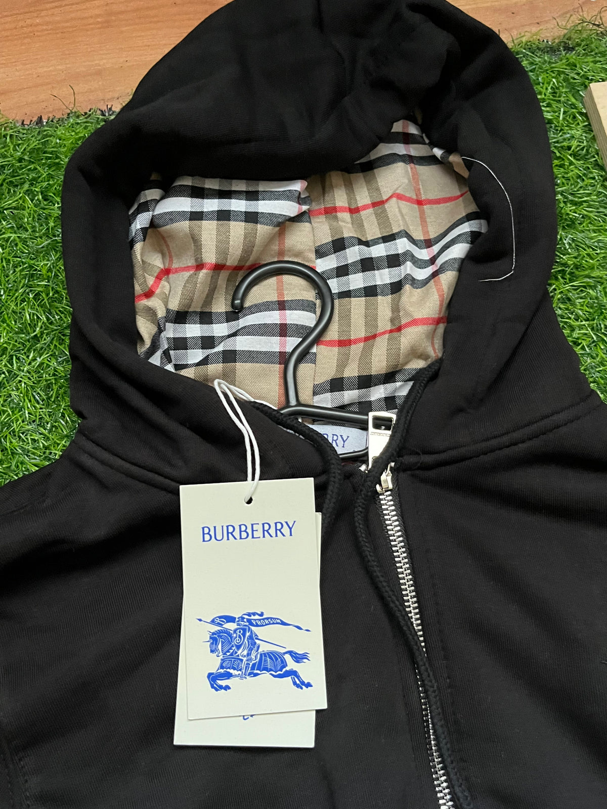 Burberry Duks Crni -20%%